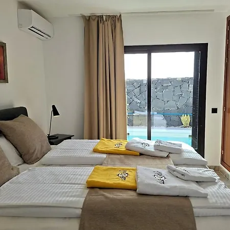 Oasis With Heated Pool, Jacuzzi, And Comfort Willa